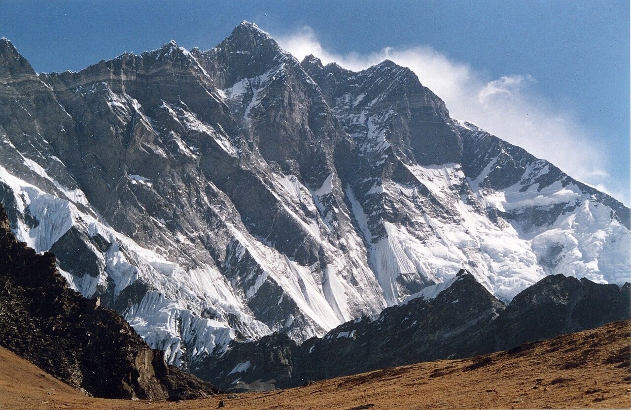 Lhotse : Steep and challenging climb right next to Everest!